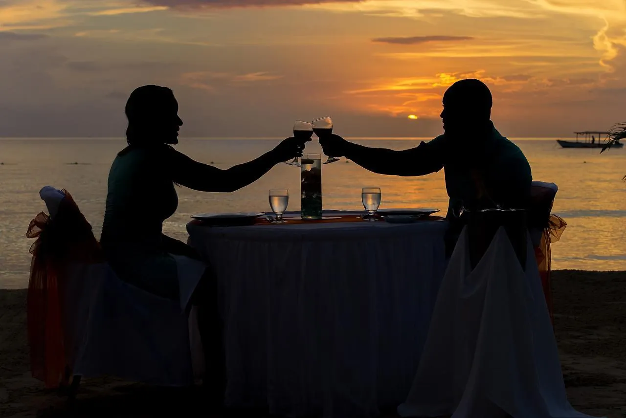 Hotel Coco La Palm Negril